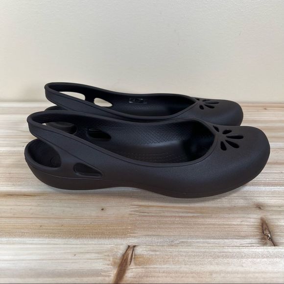 CROCS Shoes - Crocs Thea Ballet flat slip on sandals women's shoes size 8 brown